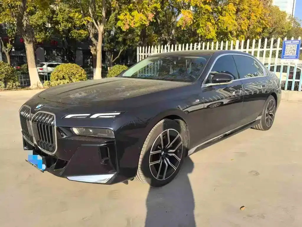 BMW 7 Series 2024 из CN, фото 1