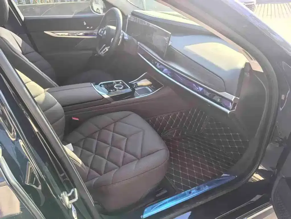 BMW 7 Series 2024 из CN, фото 5