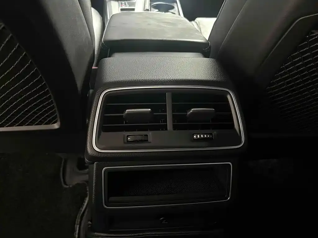 Audi A6L 2021 из CN, фото 8
