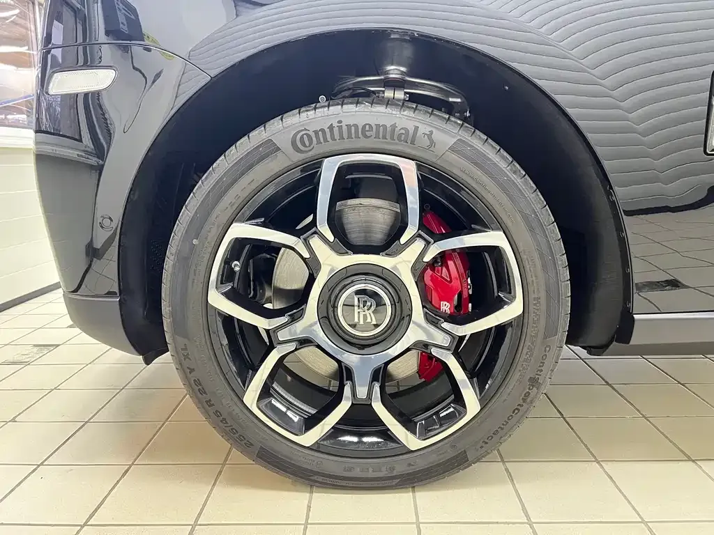 Rolls-Royce Cullinan 2025 из CN, фото 6