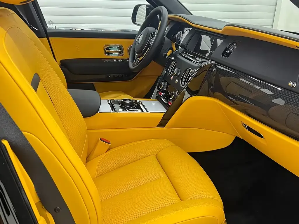 Rolls-Royce Cullinan 2025 из CN, фото 7