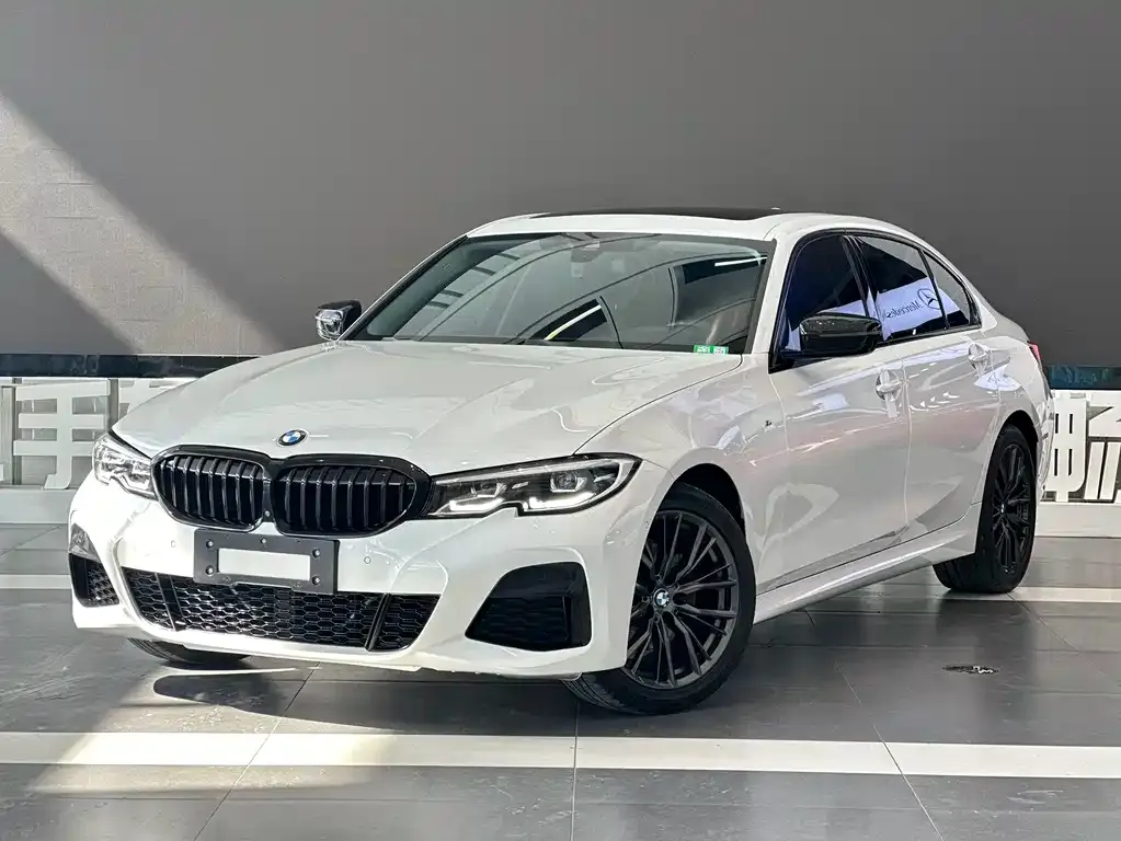 BMW 3 Series 2021 из CN, фото 1