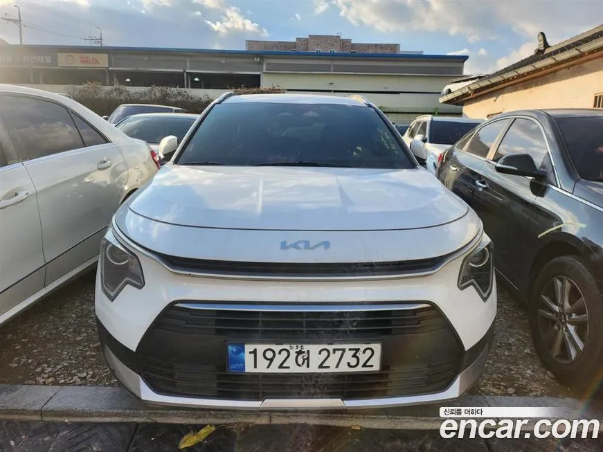 Kia Niro — фото 1