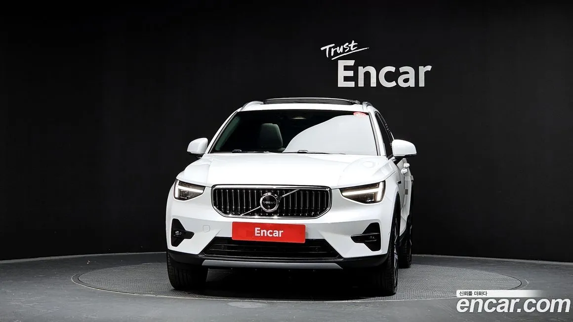 Volvo XC40 2025 из KR, фото 3