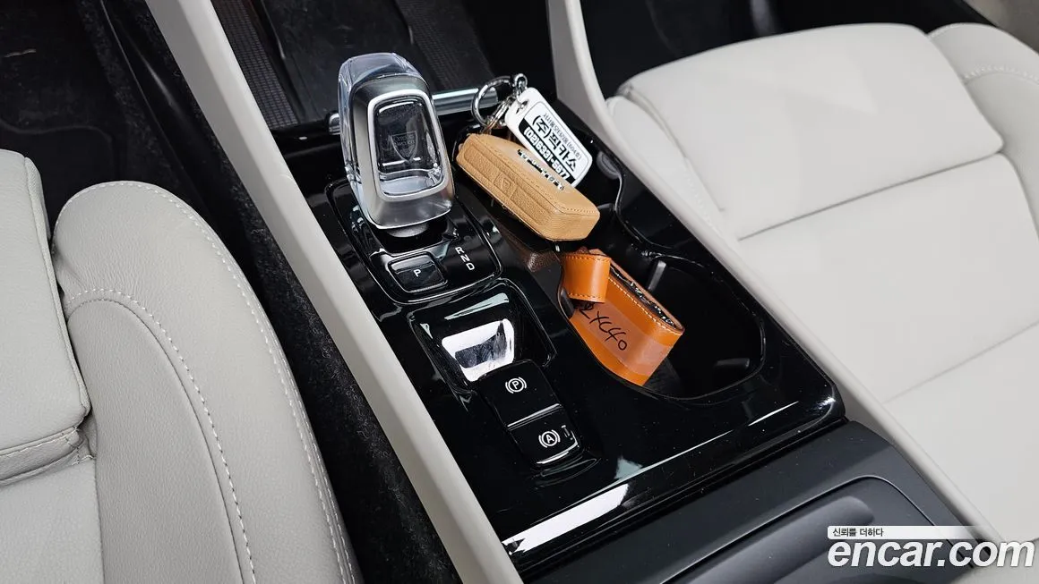 Volvo XC40 2025 из KR, фото 9