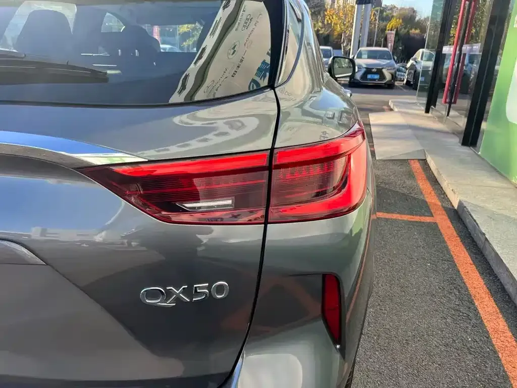 Infiniti QX50 2023 из CN, фото 5