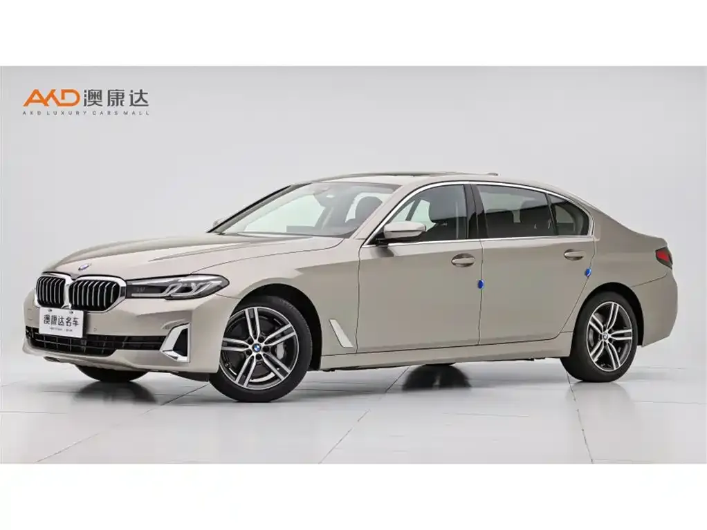 BMW 5 Series — фото 1
