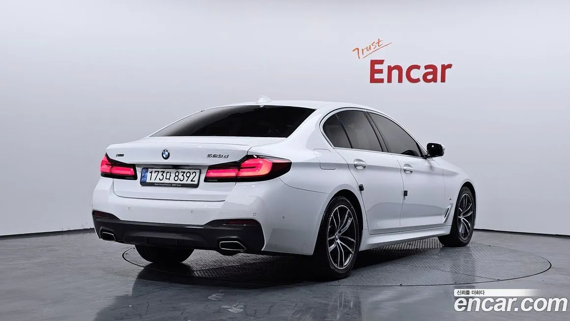 BMW 5-Series 2021 из KR, фото 2