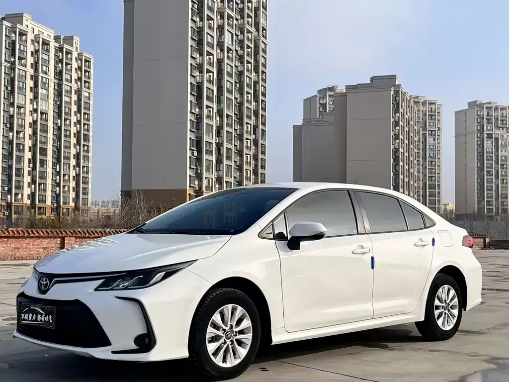 Toyota Corolla 2023 из CN, фото 2