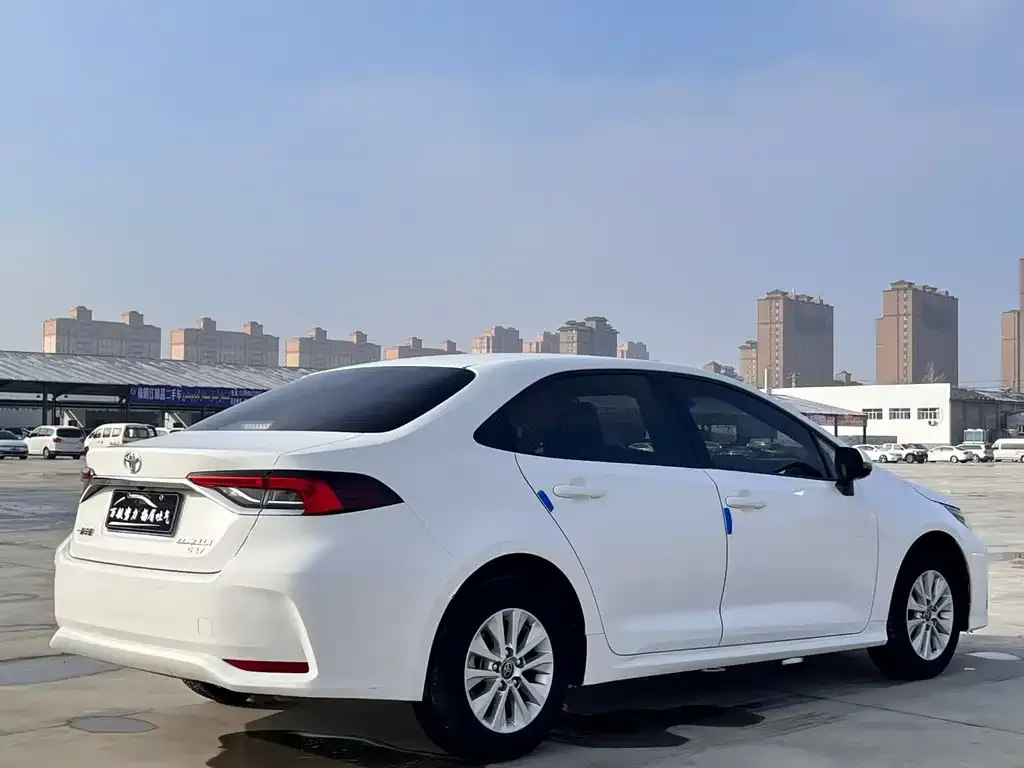 Toyota Corolla 2023 из CN, фото 9