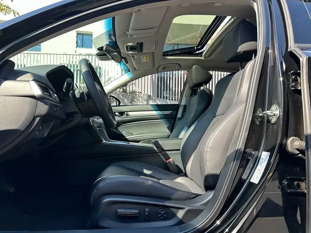 Honda Accord 2022 из CN, фото 5