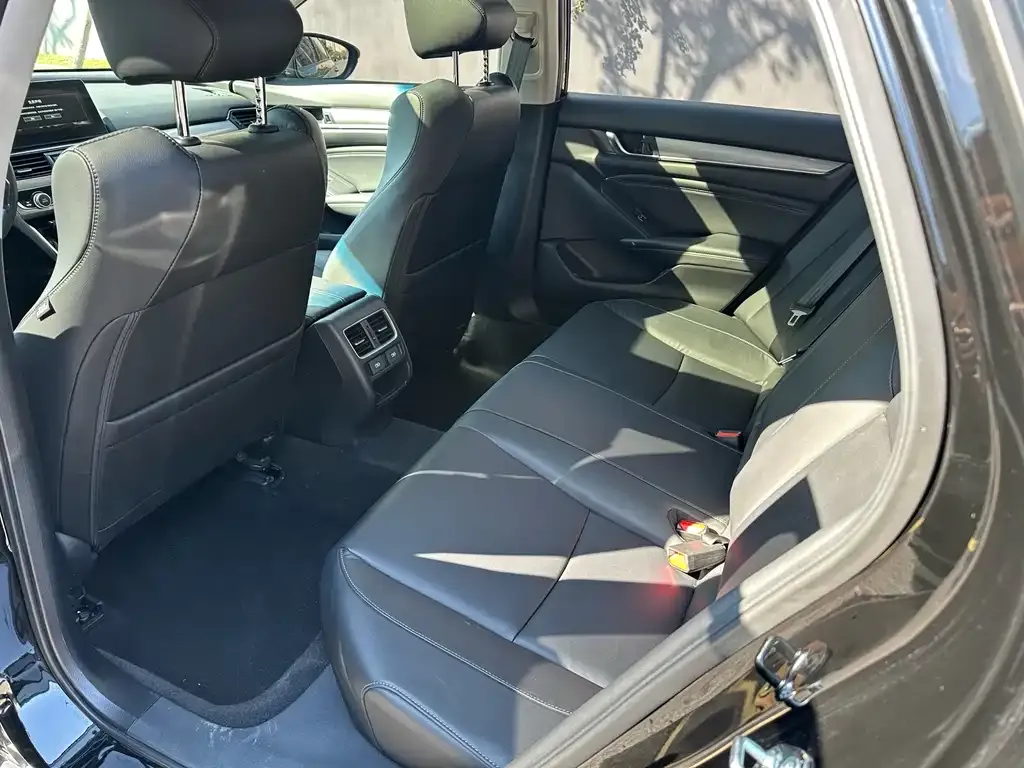 Honda Accord 2022 из CN, фото 9