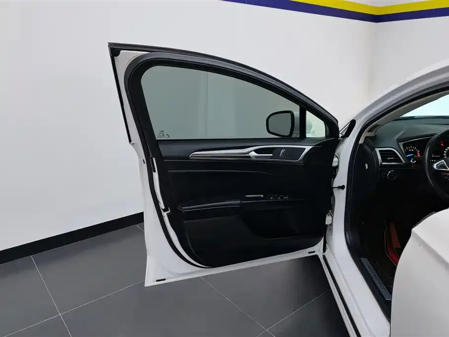 Ford Mondeo 2021 из CN, фото 7