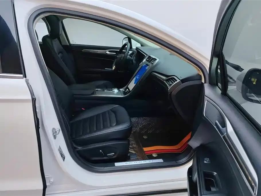 Ford Mondeo 2021 из CN, фото 8