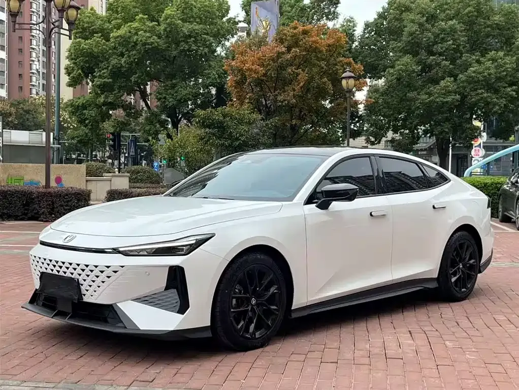 Changan UNI-V 2024 из CN, фото 1