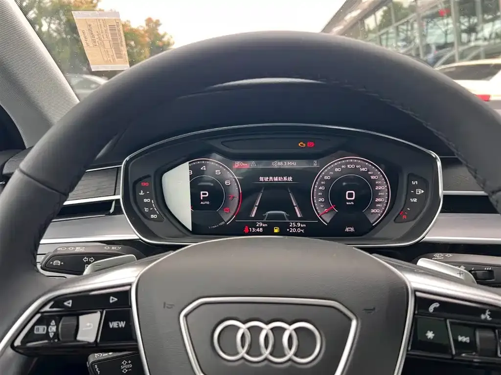 Audi A8 2025 из CN, фото 8