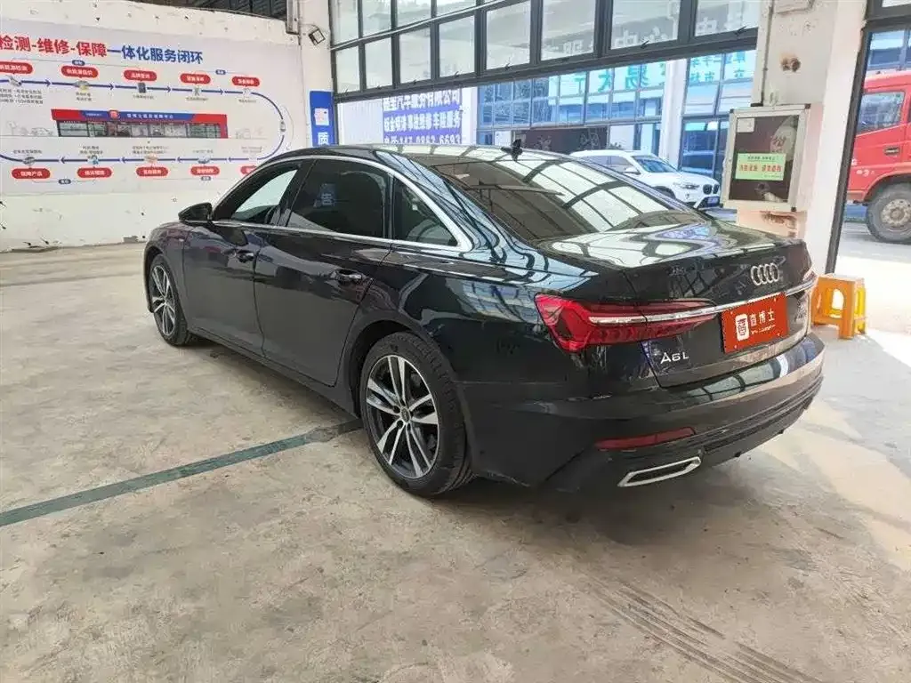 Audi A6L 2022 из CN, фото 5