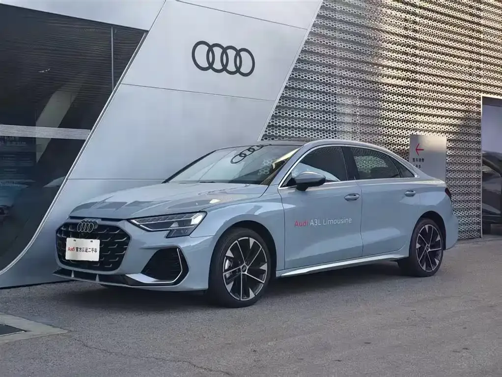 Audi A3 — фото 1