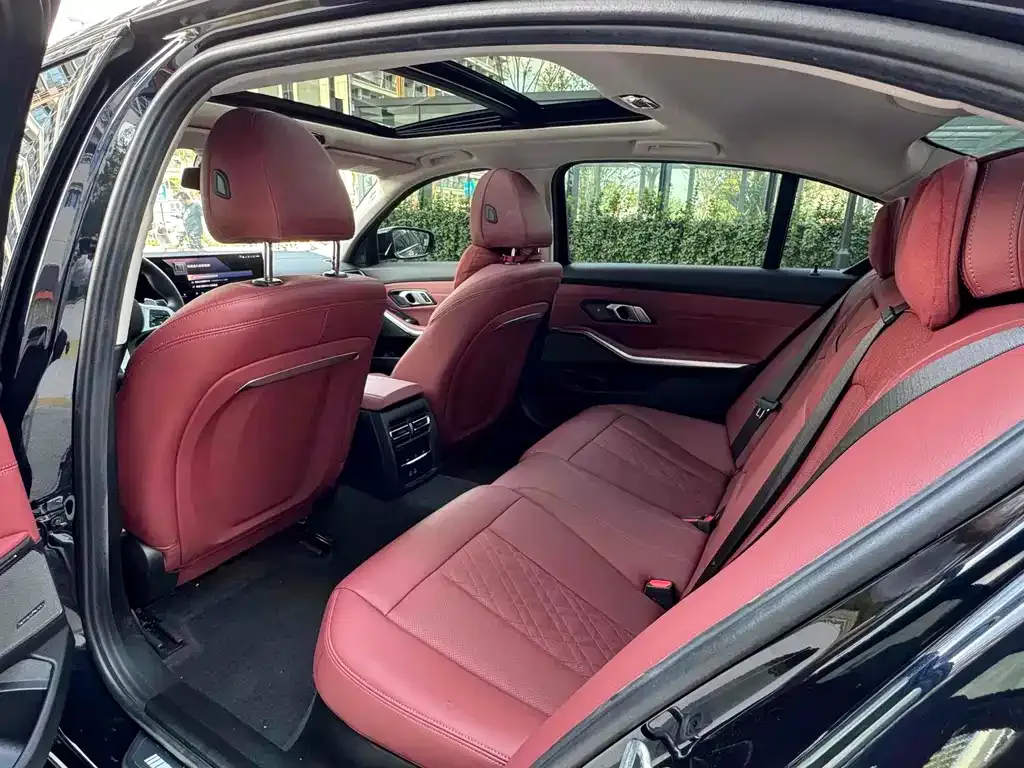 BMW 3 Series 2024 из CN, фото 6