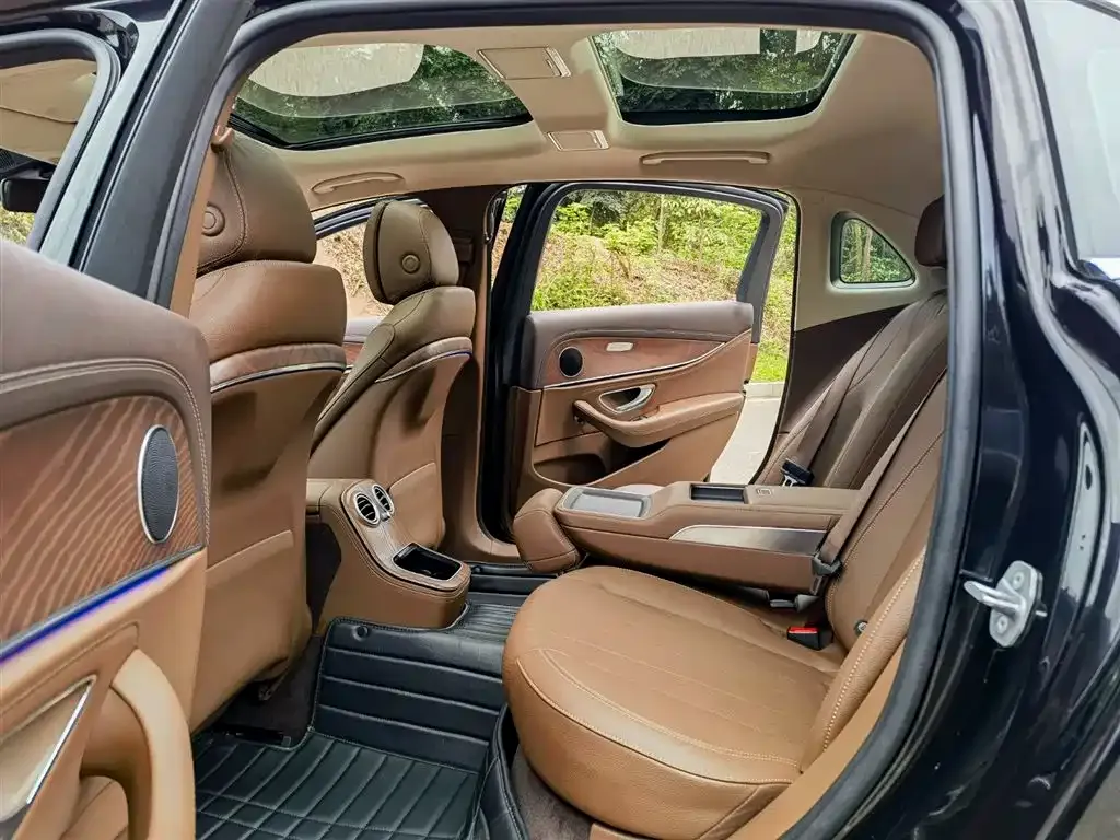 Mercedes-Benz E-Class 2022 из CN, фото 10