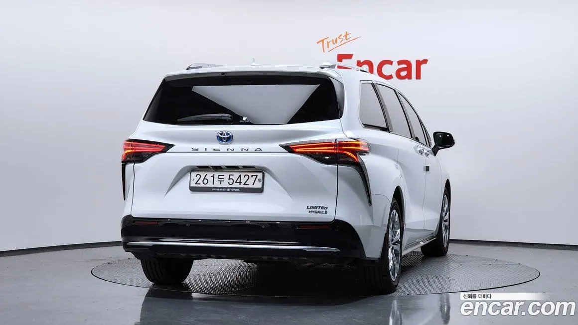 Toyota Sienna 2023 из KR, фото 4