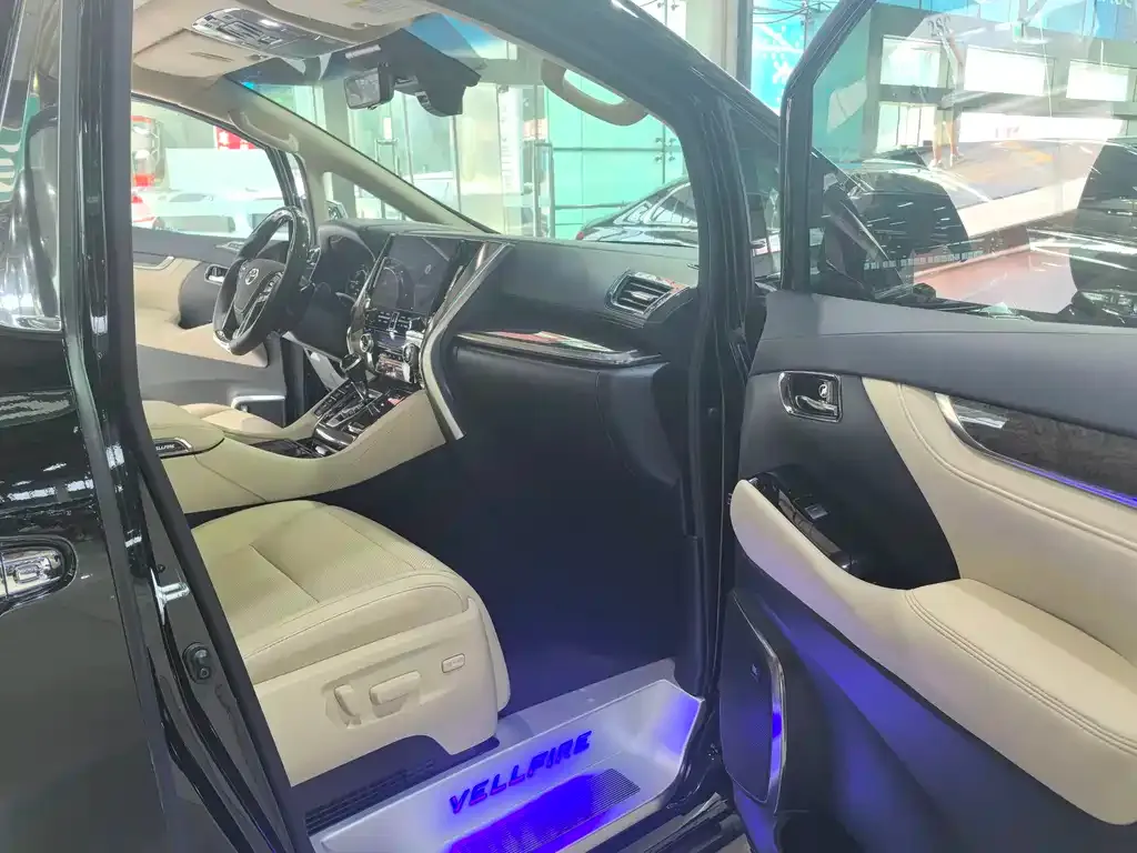 Toyota Vellfire 2022 из CN, фото 9