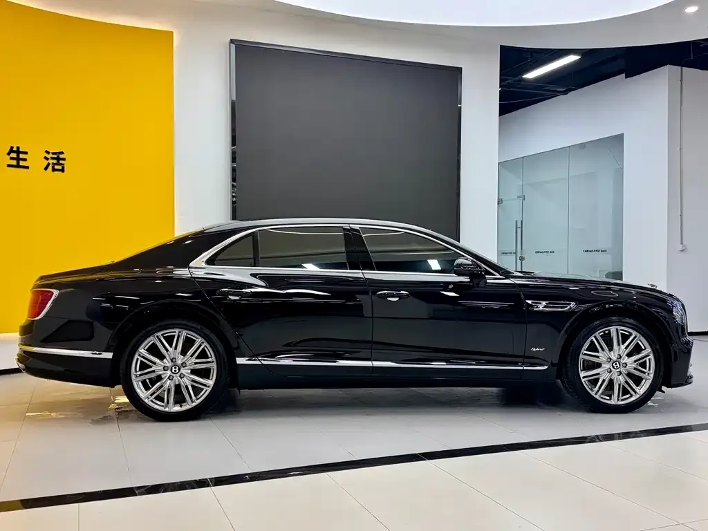 Bentley Flying Spur PHEV 2023 из CN, фото 4