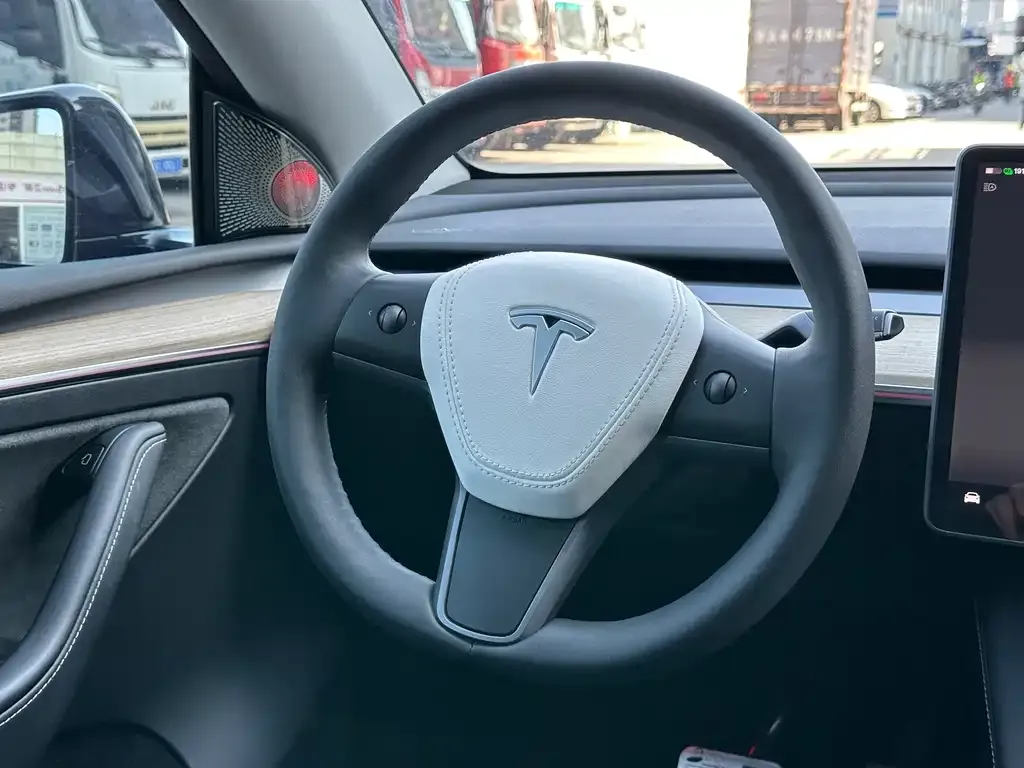 Tesla Model Y 2023 из CN, фото 10
