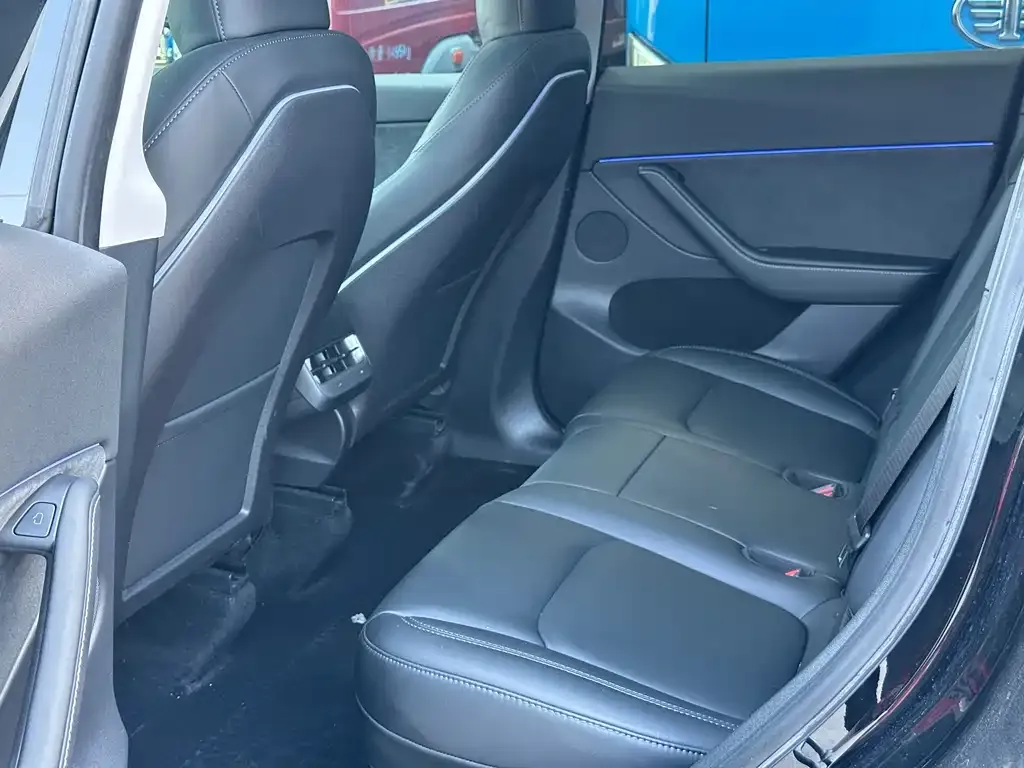 Tesla Model Y 2023 из CN, фото 9