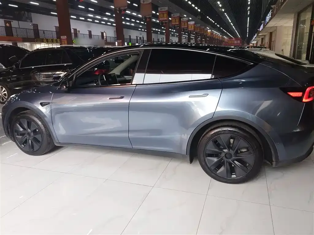 Tesla Model Y 2024 из CN, фото 5