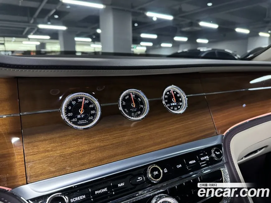 Bentley Flying Spur 2021 из KR, фото 8