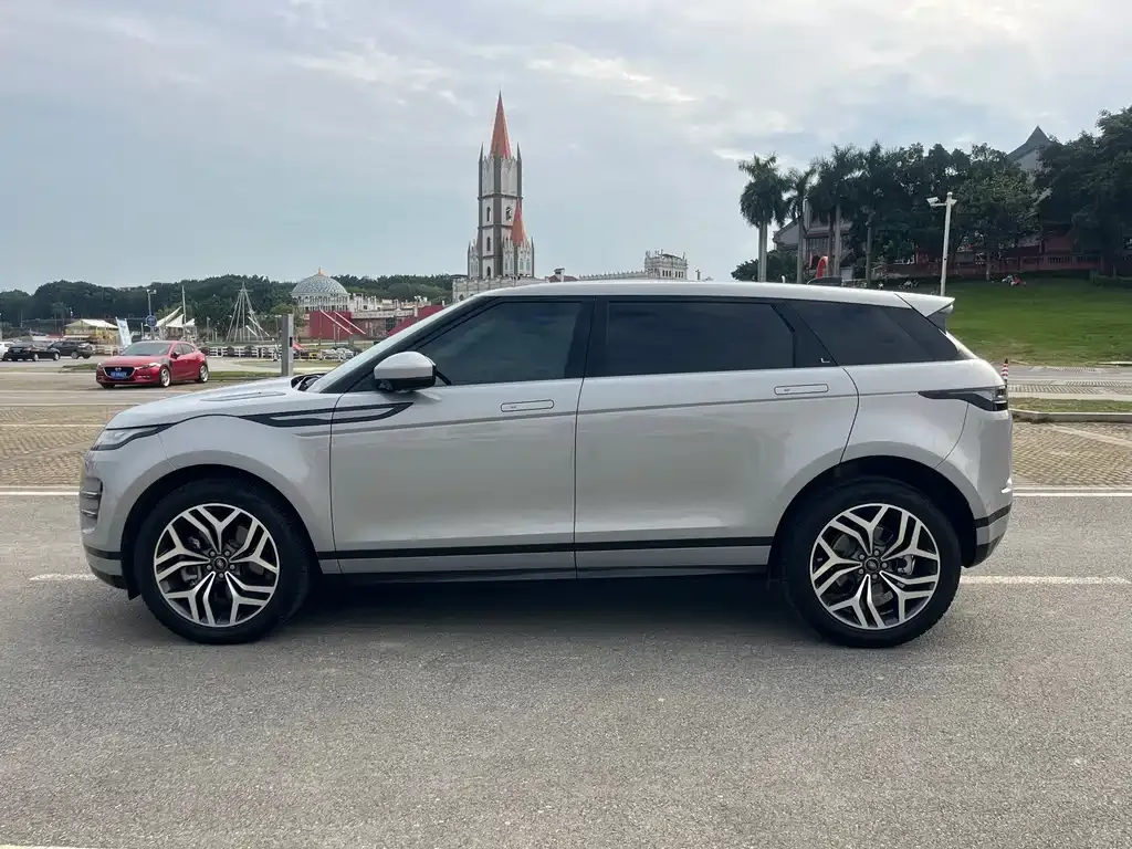 Land Rover Evoque 2024 из CN, фото 3