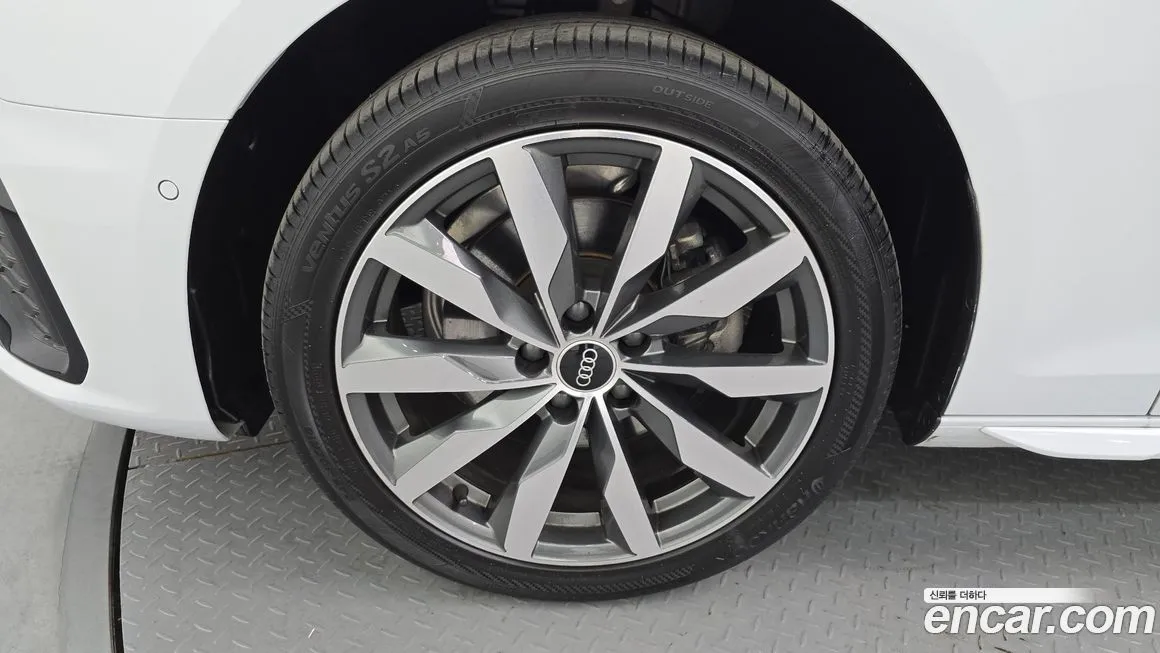 Audi A4 2023 из KR, фото 5