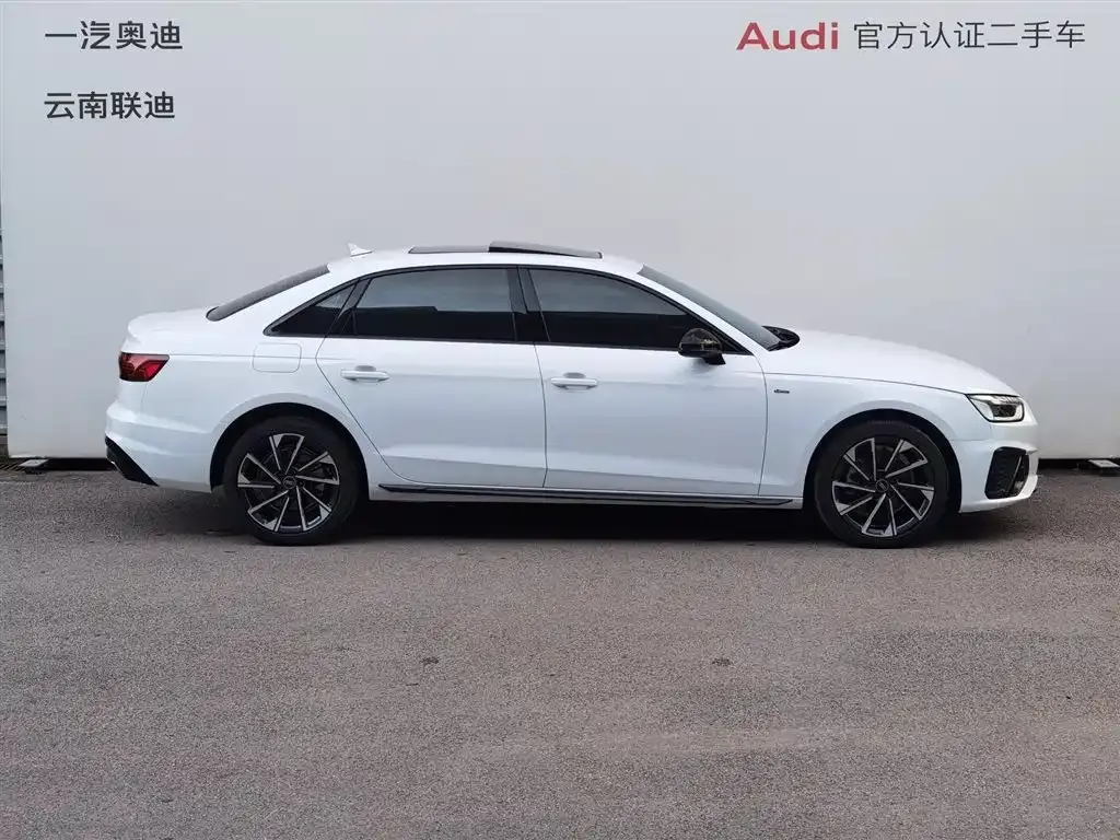 Audi A4L 2023 из CN, фото 3
