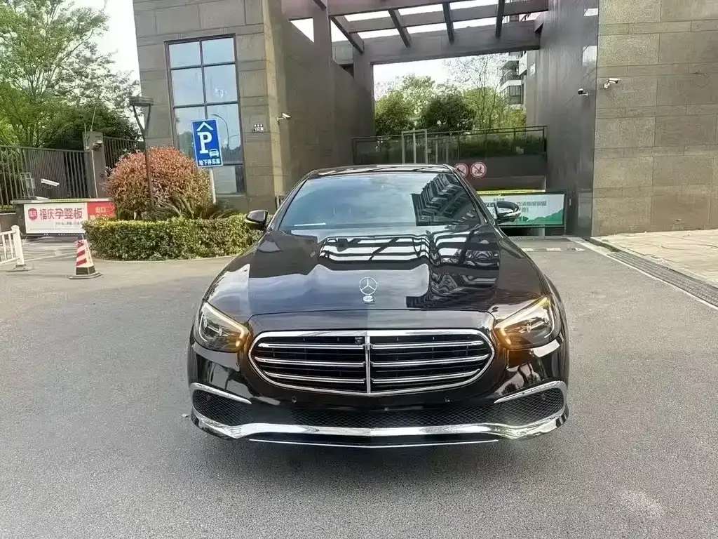 Mercedes-Benz E-Class 2023 из CN, фото 2