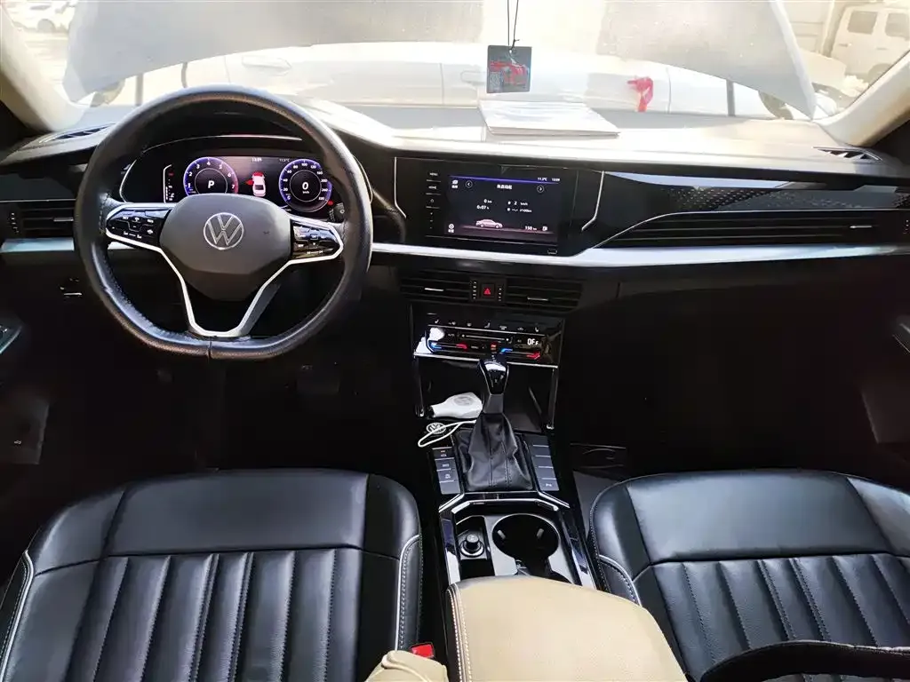 Volkswagen Passat 2023 из CN, фото 10