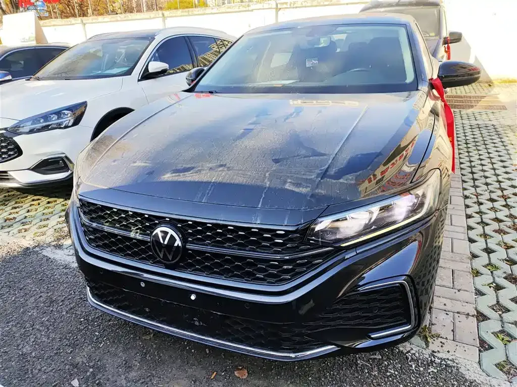 Volkswagen Passat 2023 из CN, фото 3
