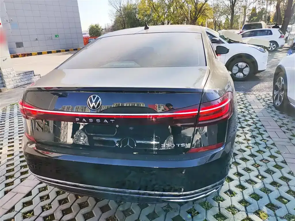 Volkswagen Passat 2023 из CN, фото 6