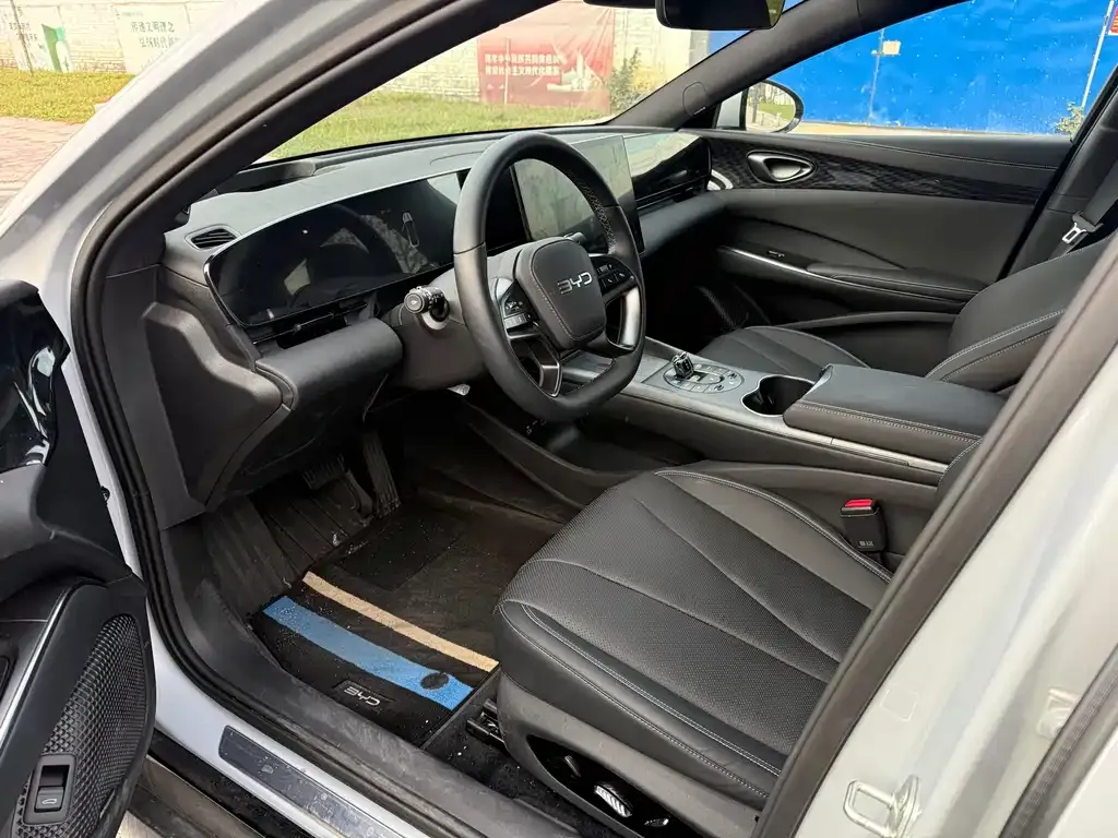 BYD Seal — фото 4