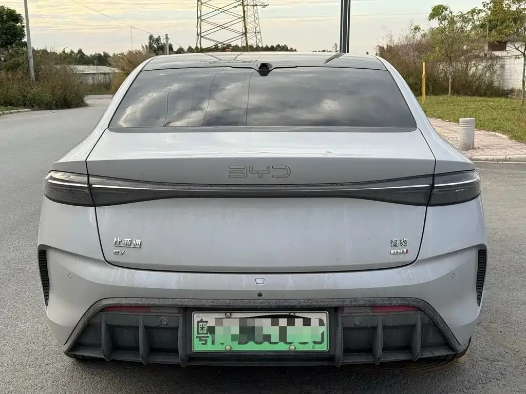 BYD Seal — фото 9