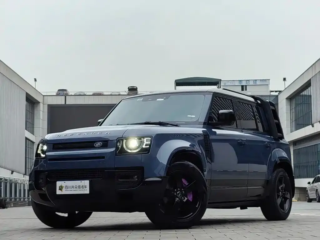 Land Rover Defender — фото 1