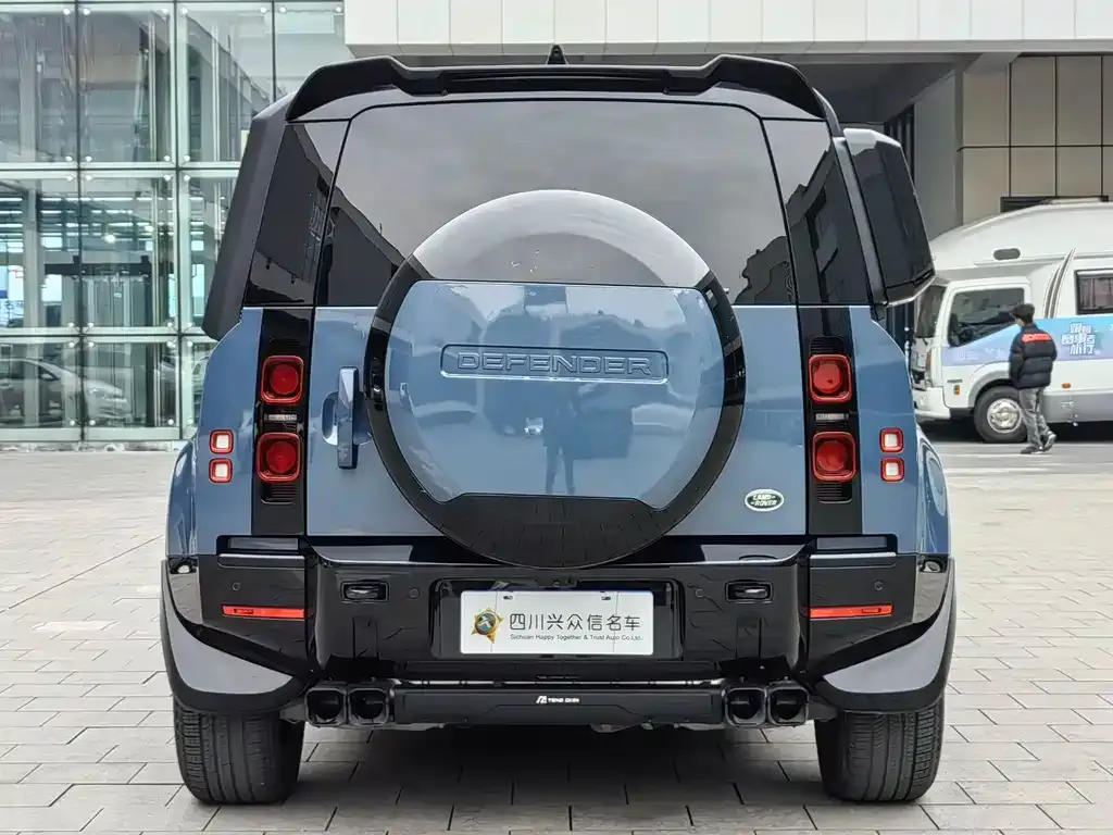 Land Rover Defender — фото 6