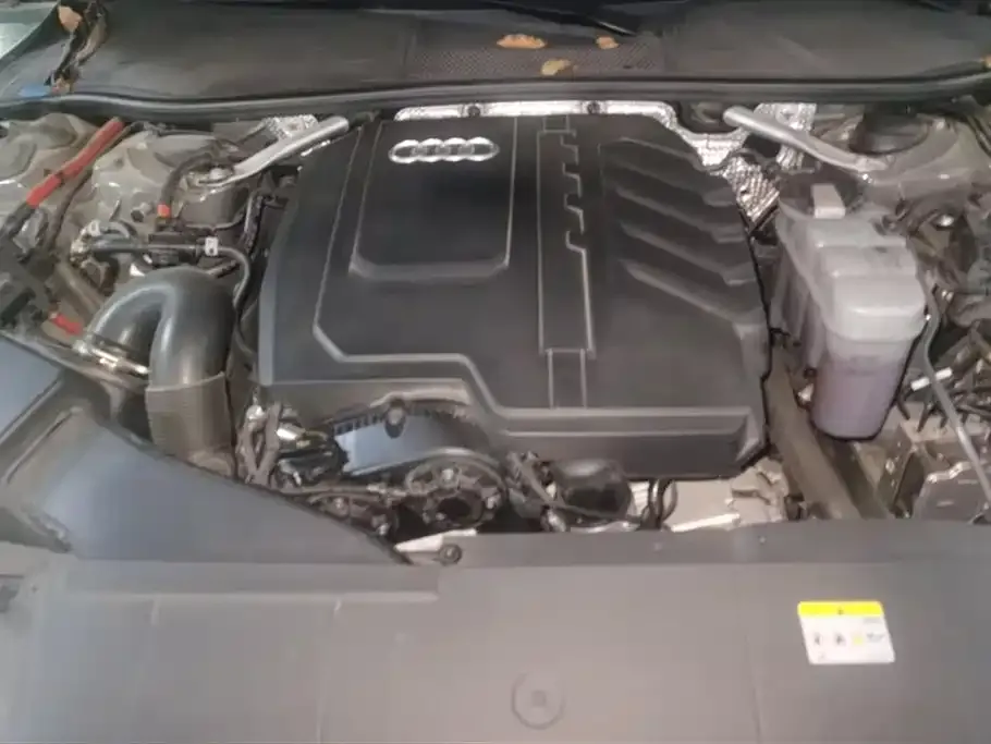 Audi A7L 2024 из CN, фото 10