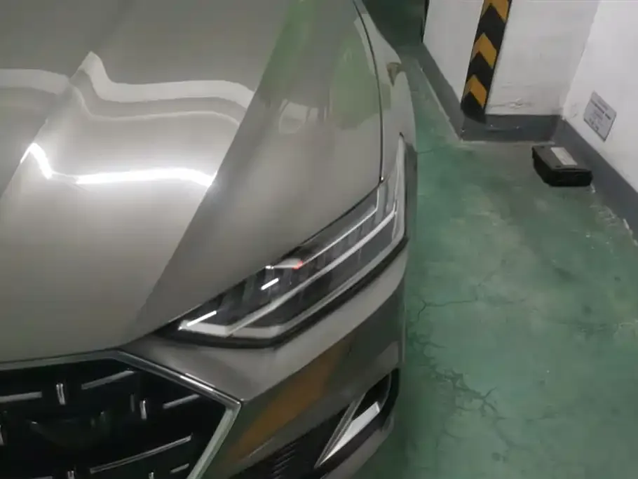Audi A7L 2024 из CN, фото 5