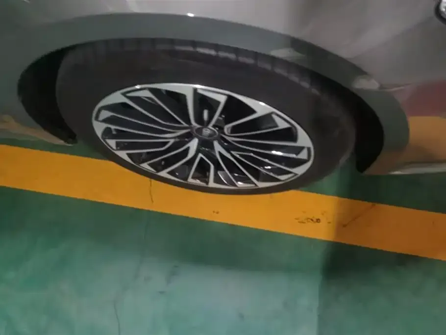 Audi A7L 2024 из CN, фото 6