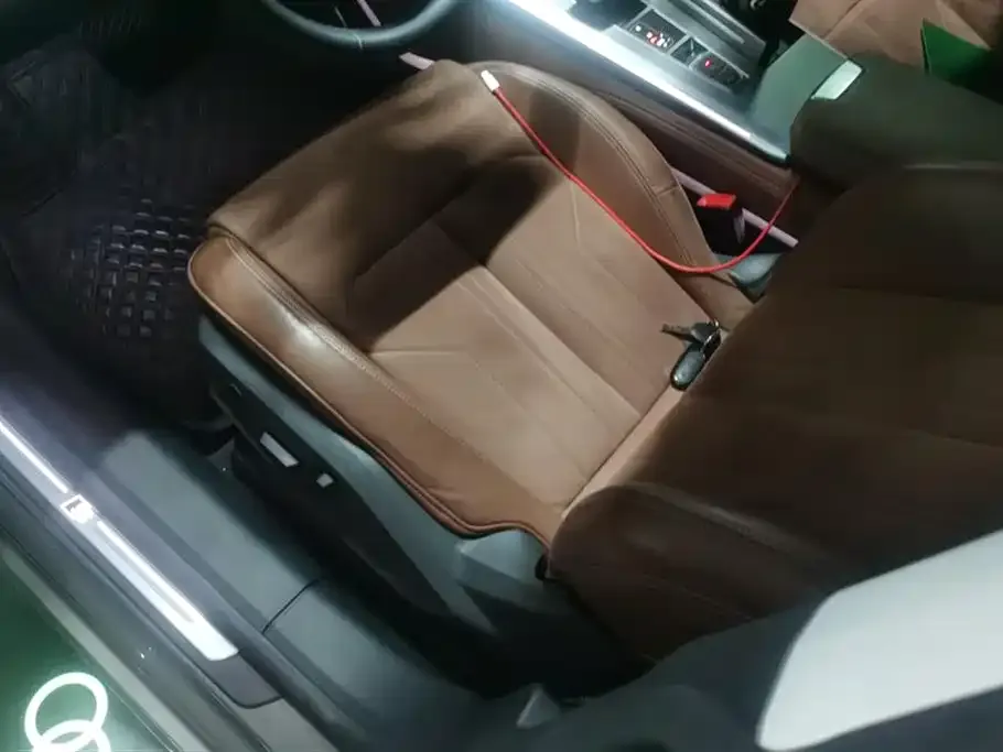 Audi A7L 2024 из CN, фото 9