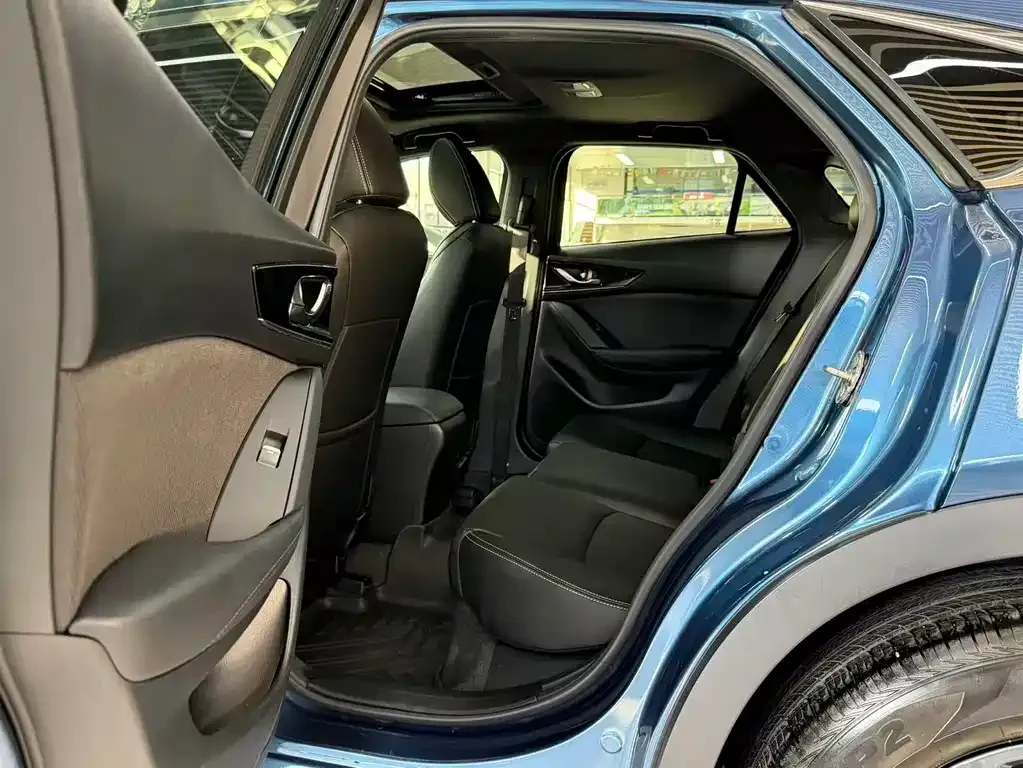 Mazda CX-4 2021 из CN, фото 8