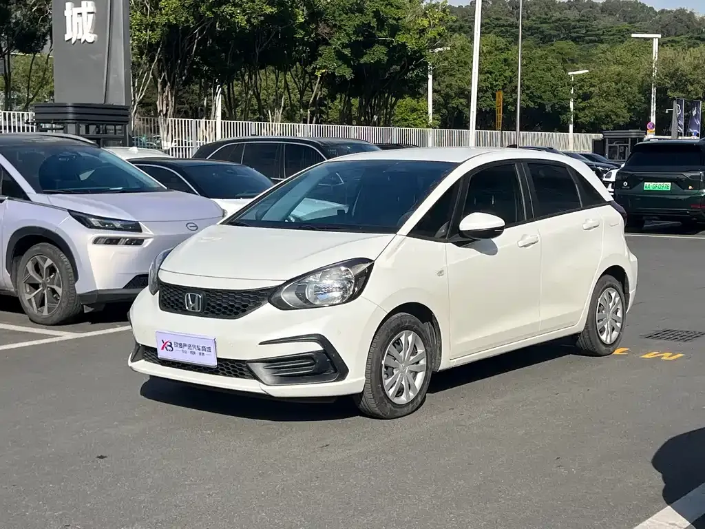 Honda Fit — фото 1