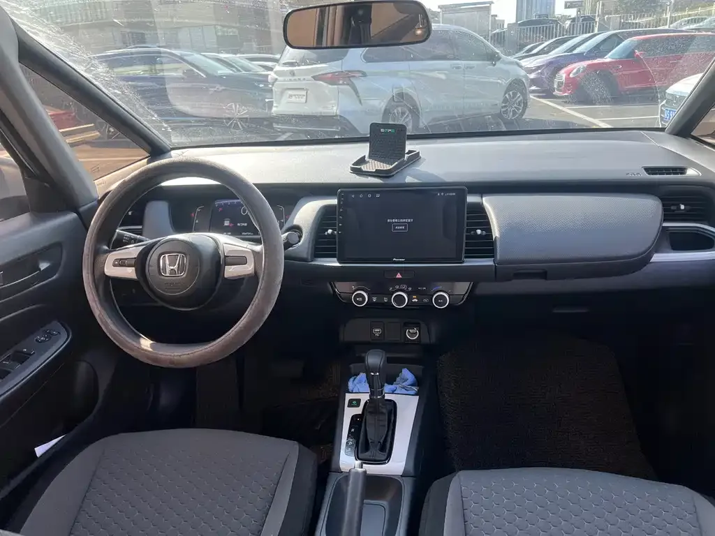 Honda Fit — фото 8