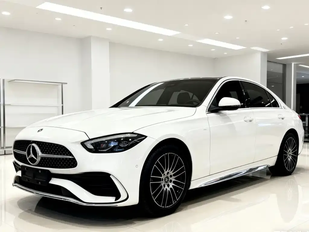 Mercedes-Benz C-Class — фото 1